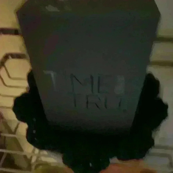 Ladies Tru and Time gold tone watch with burgundy face . - Picture 1 of 4